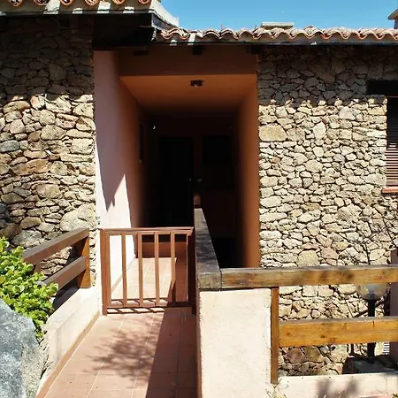 Aurora House * Порто-Ротондо